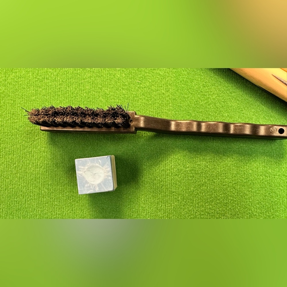 Table top pool table - Picture 4 of 10